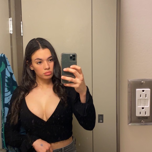 Meet your Posher, Abbey - Picture 1 of 1